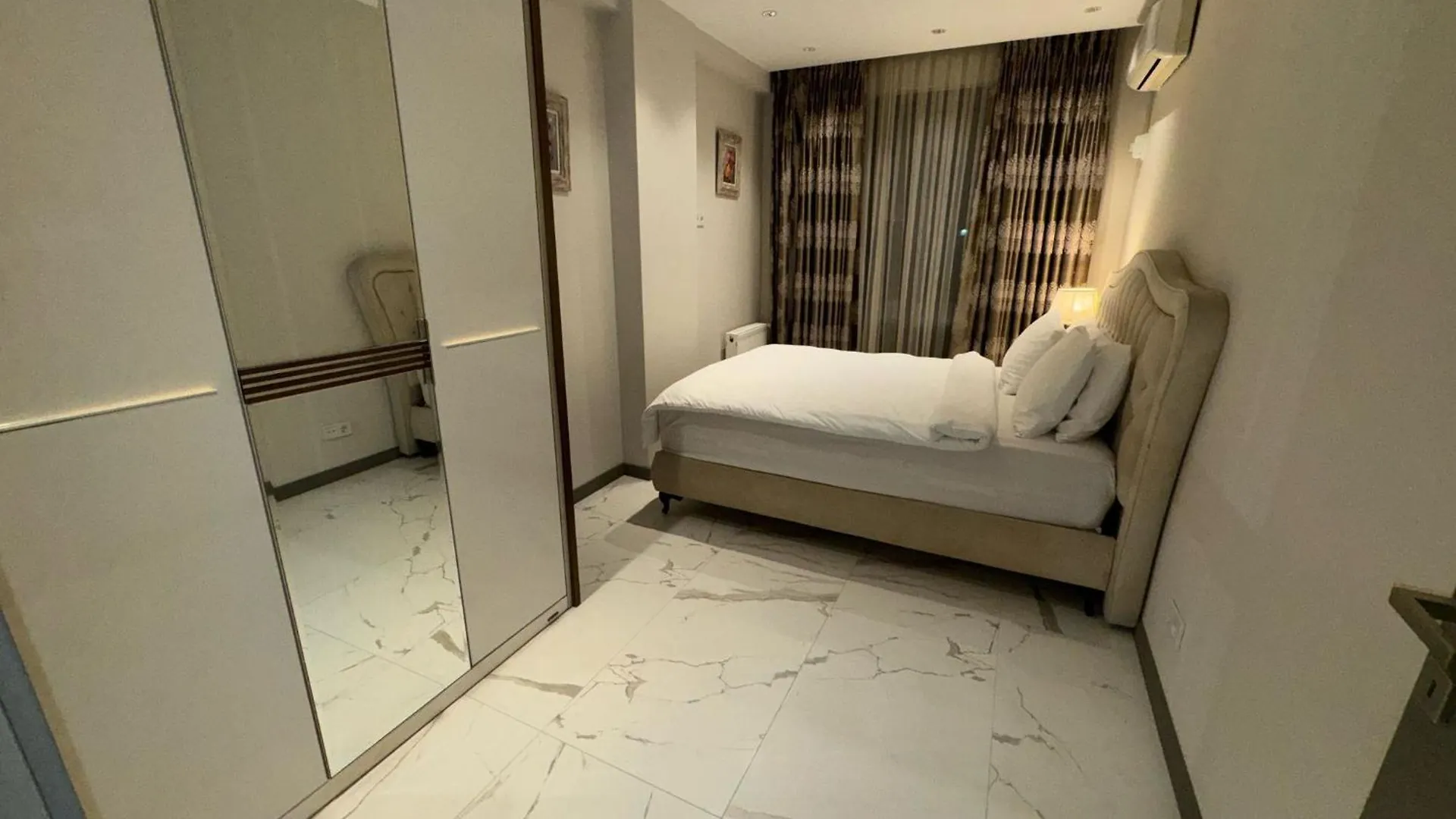Lägenhet Cts Elysium Residence Taksim Istanbul